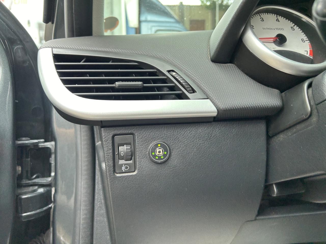 Peugeot 207 1.4 8V 75CV 5p. Energie Sport ECO GPL