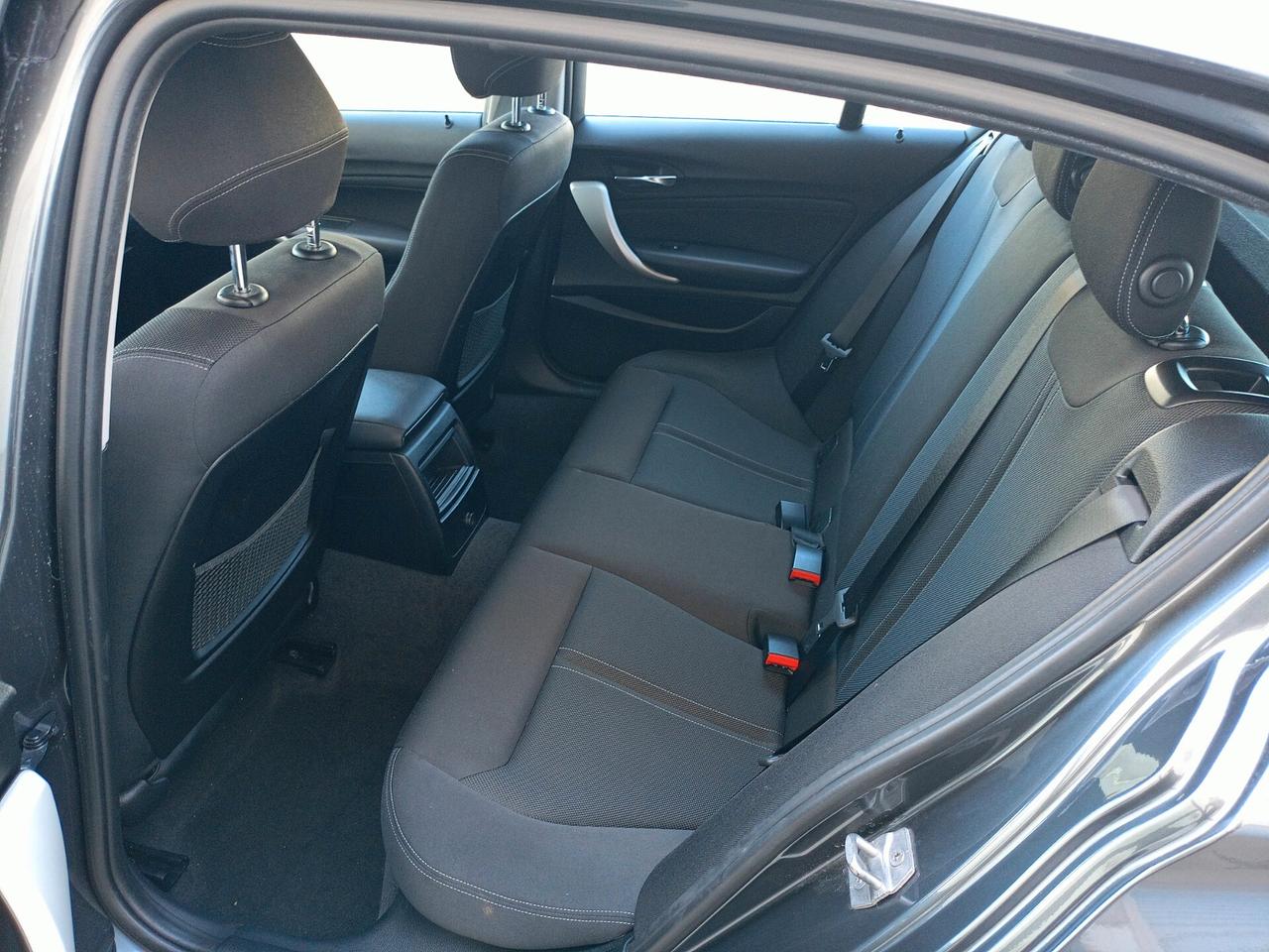 BMW 116D CAMBIO AUTO NEO PATENTATI