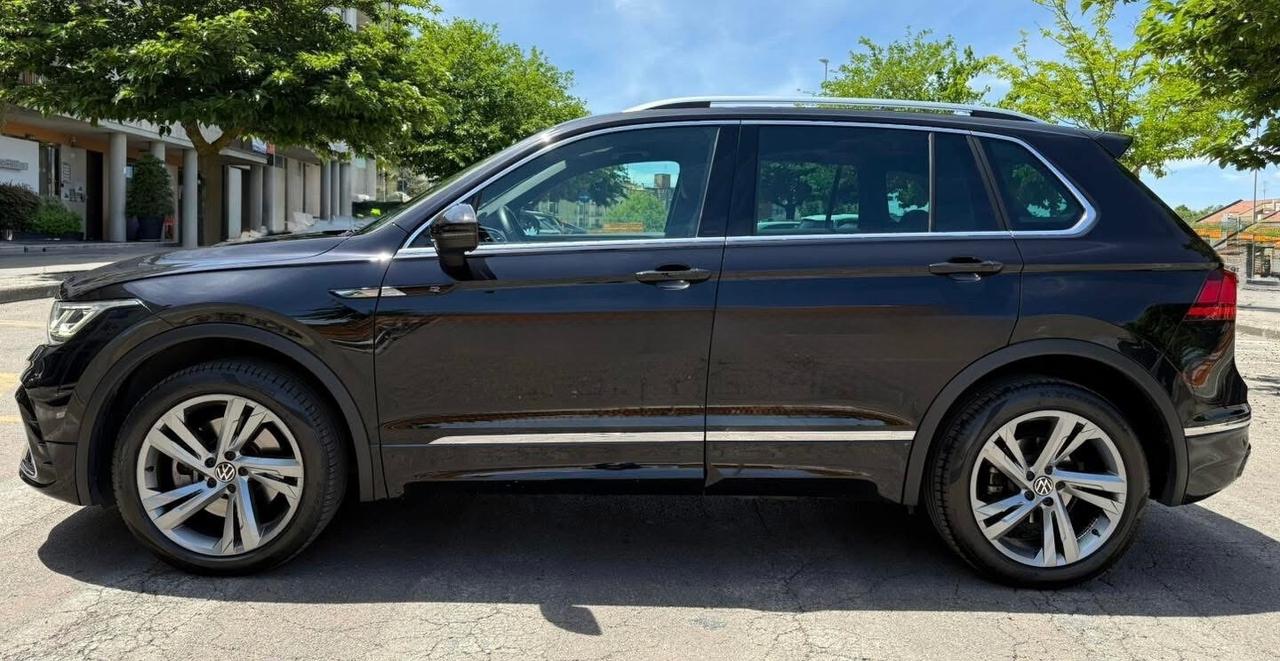 Volkswagen Tiguan 2.0 Tdi 150CV DOPPIO RLINE Dsg