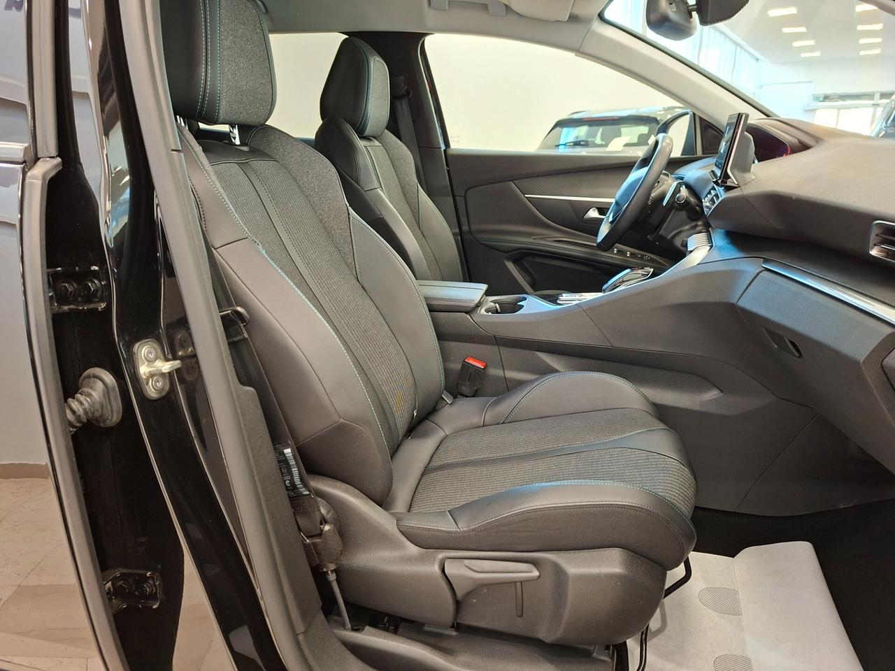 Peugeot 3008 BlueHDi 130 S&S EAT8 Allure Pack