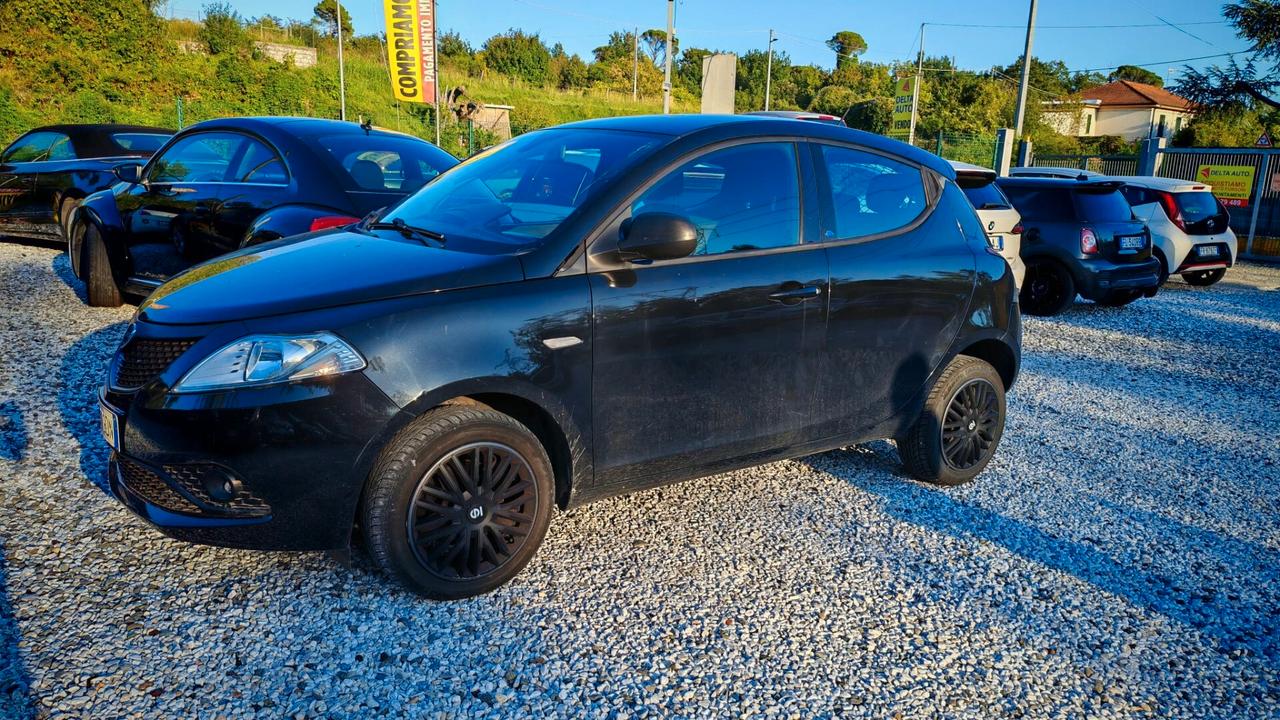 Lancia Ypsilon 1.2 69 CV 5 porte GPL Ecochic Gold