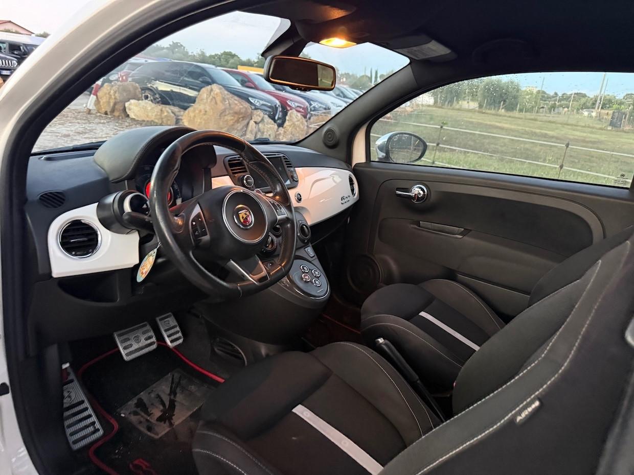 Abarth 500 1.4 Turbo T-Jet Custom