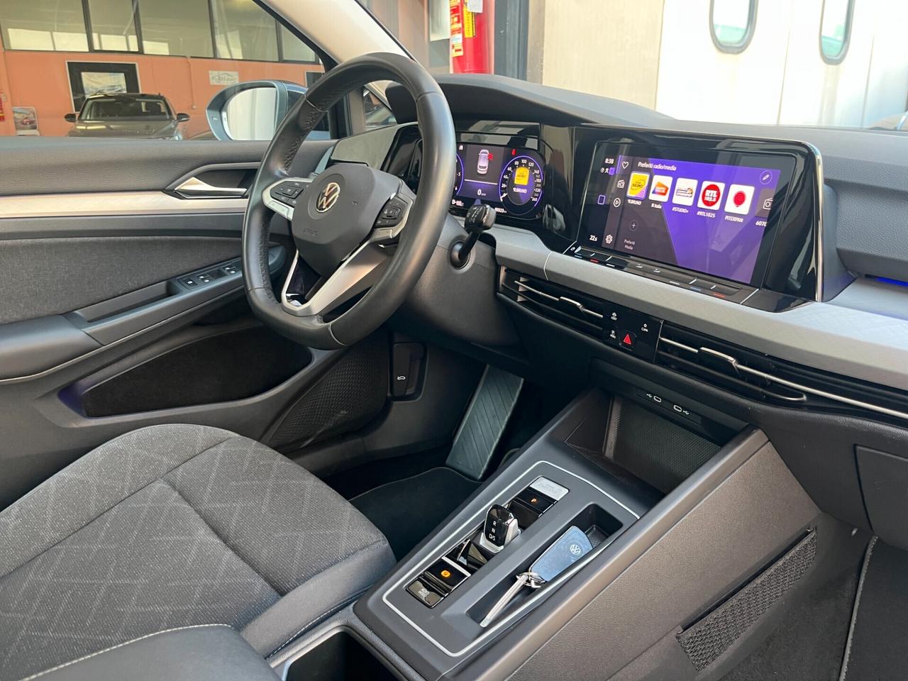 Volkswagen Golf 2.0 TDI DSG 10/2022 **km 80020**