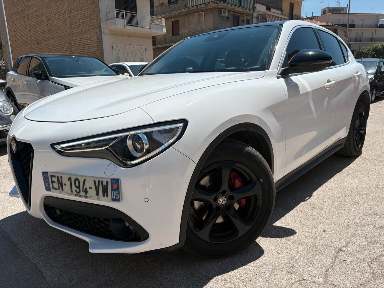 Alfa Romeo Stelvio 2.2 Turbodiesel 180 CV AT8 RWD Business