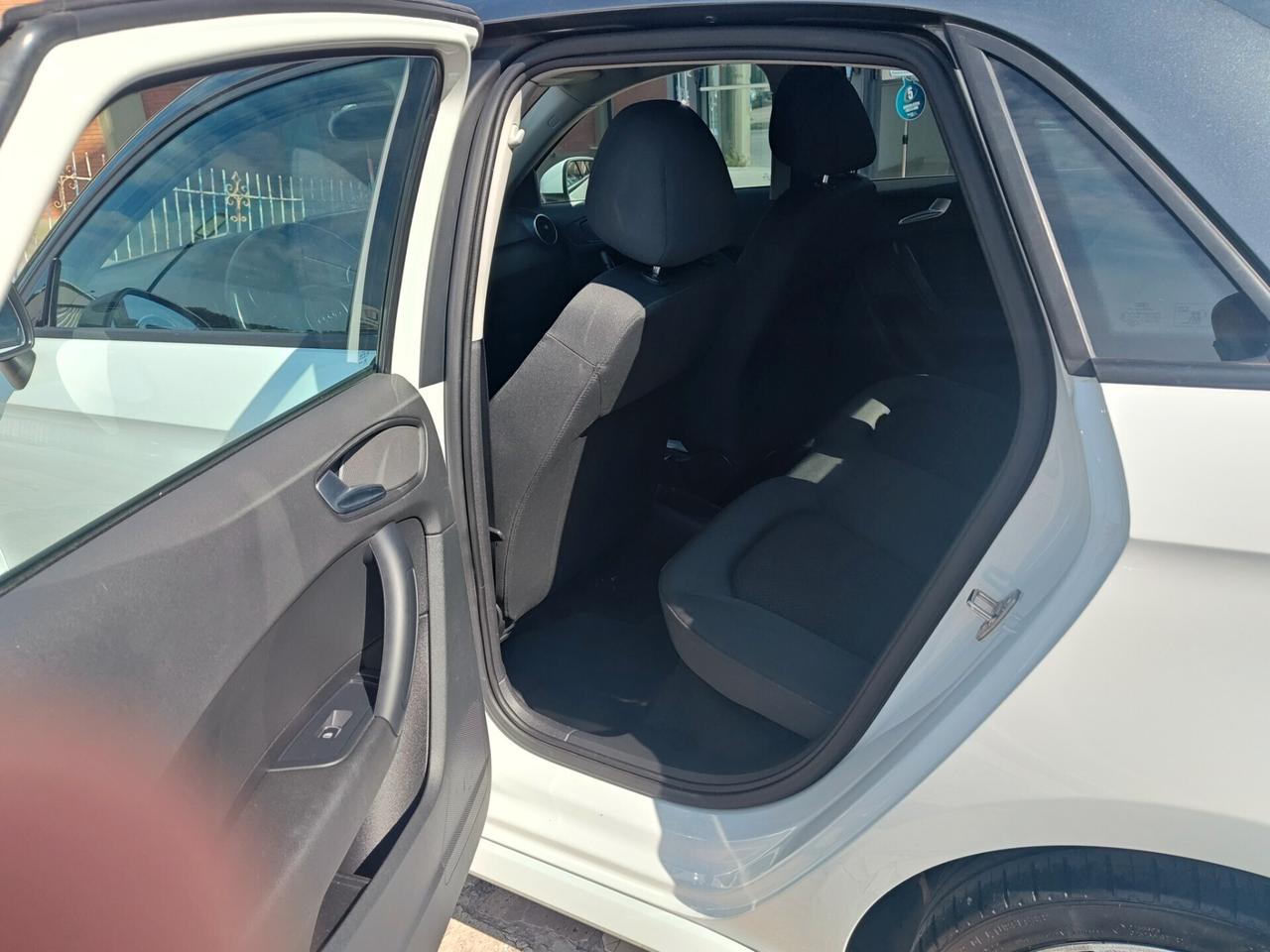 AUDI A1 1.4 TDI 90 CV S-TRONIC S-LINE