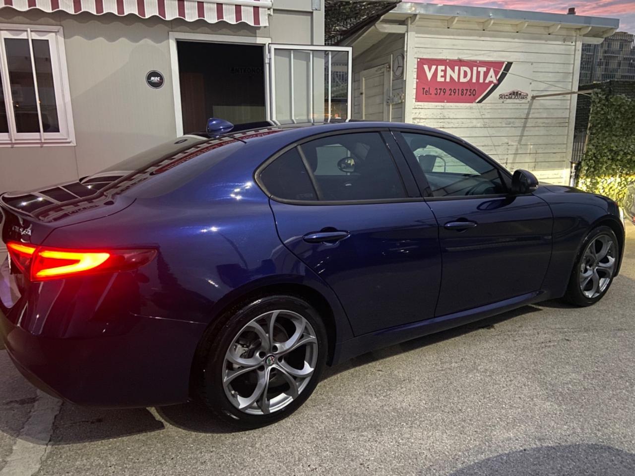 Alfa Romeo Giulia 2.2 160CV AT8 nuovissima garanzia