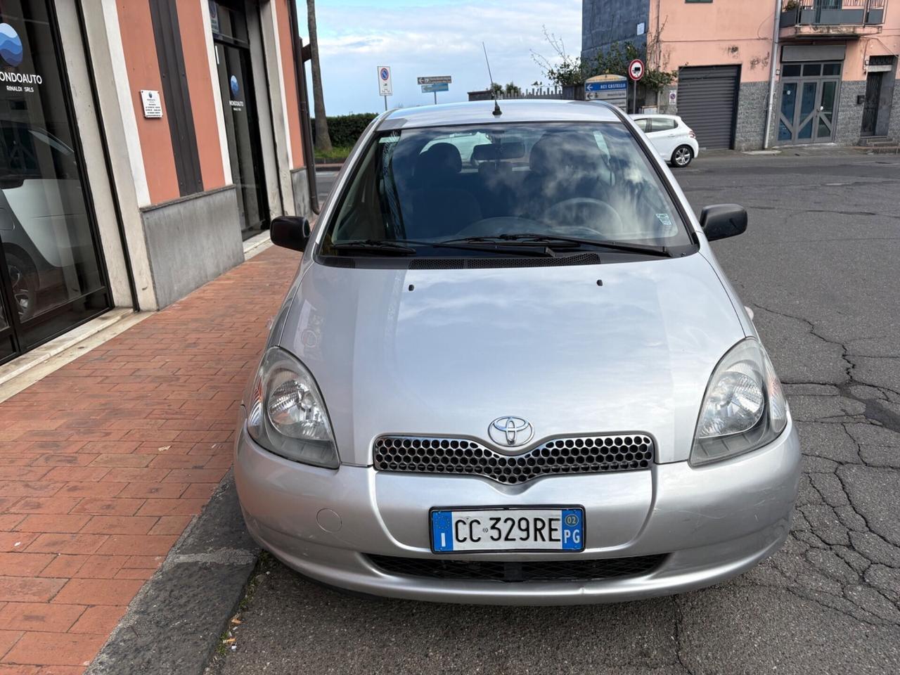 Toyota Yaris 1.0i 16V cat 3 porte