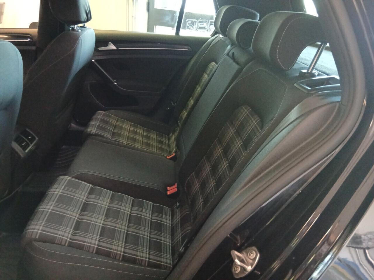 Volkswagen Golf 7 GTD 2.0 TDI DSG 184CV GARANTITA