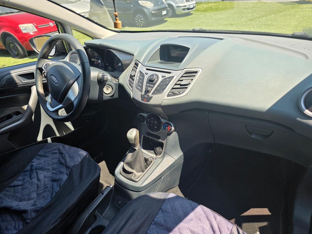 Ford Fiesta 1.2 benzina euro 5 2010