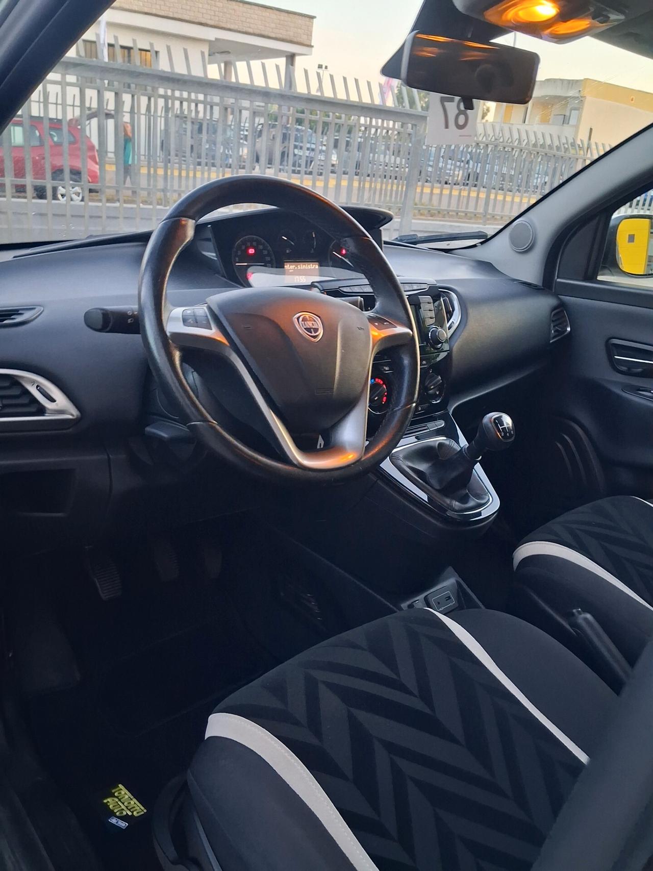 LANCIA Ypsilon 1.300 MultiJet 95cv Km113.000