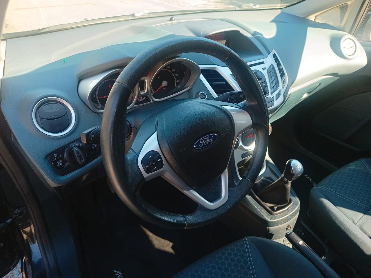 Ford Fiesta Titanium 1.6 TDCi 95cv 5 Porte