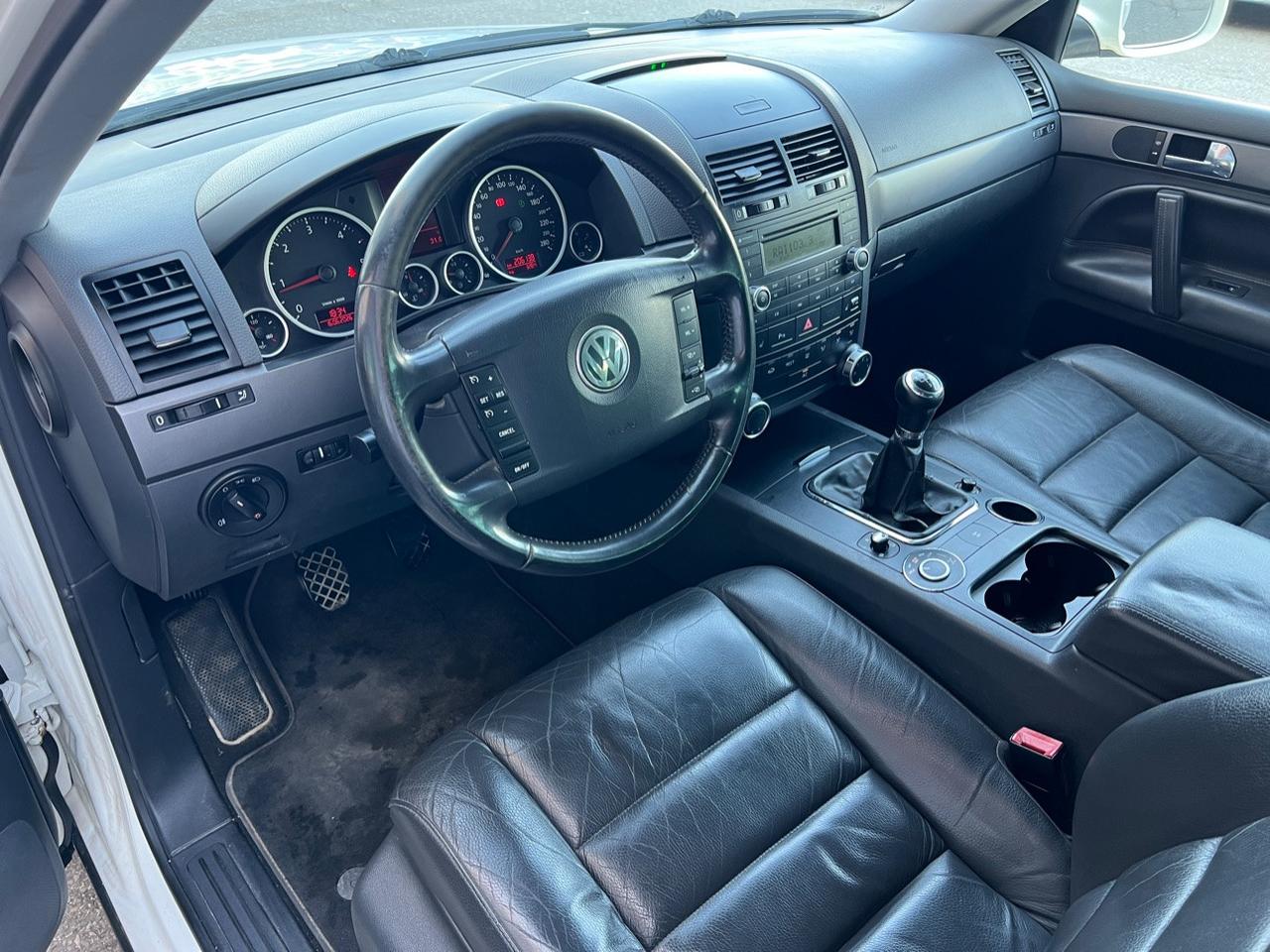 Volkswagen Touareg 2.5 tdi R5 Executive dpf FL