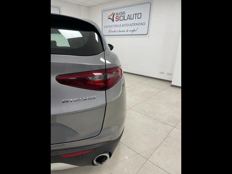 Alfa Romeo Stelvio 2017 2.2 t Executive Q4 210cv auto my19