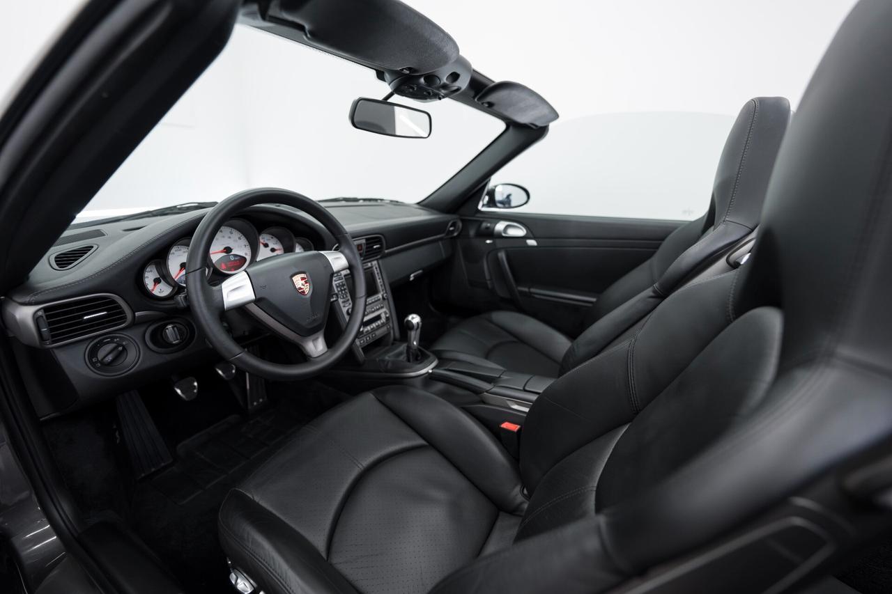 Porsche 911 Carrera 4 Cabriolet