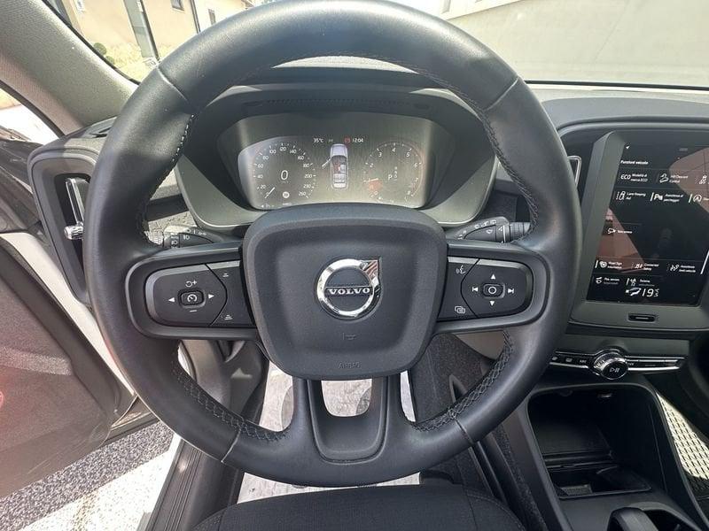 Volvo XC40 T2 automatico Essential
