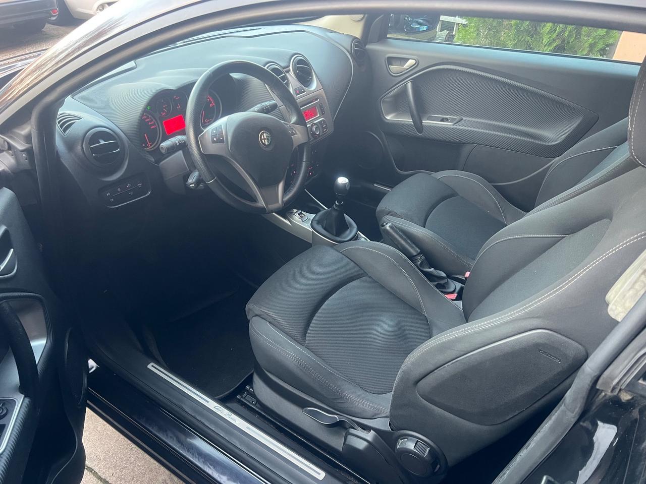 Alfa Romeo MiTo 1.4 105 CV M.air S&S Distinctive Sport Pack