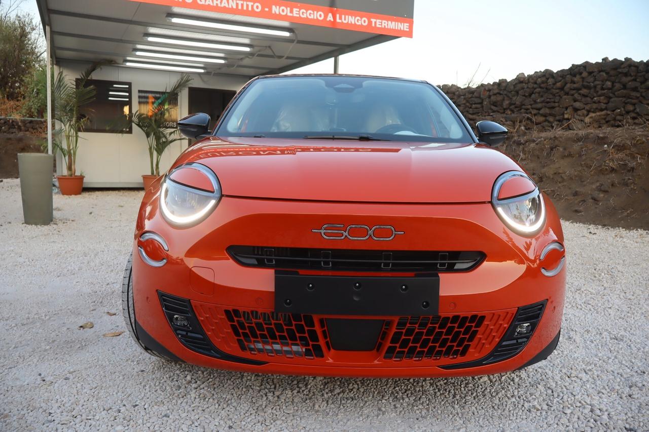 Fiat 600 BENZINA 100CV La Prima Tua A SOLI 255€