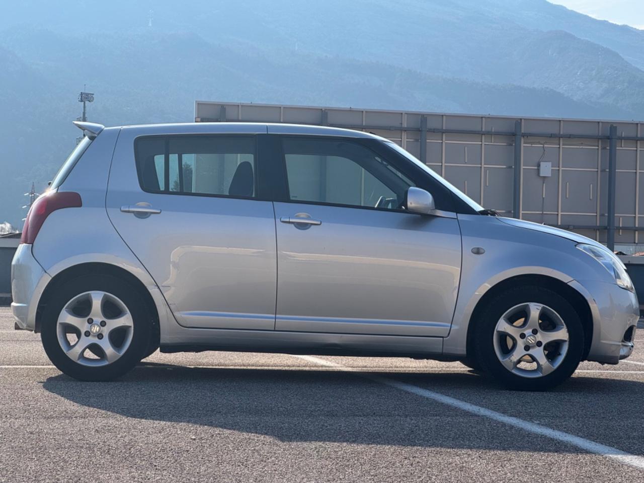 Suzuki Swift Cambio Automatico SOLO 113.000km