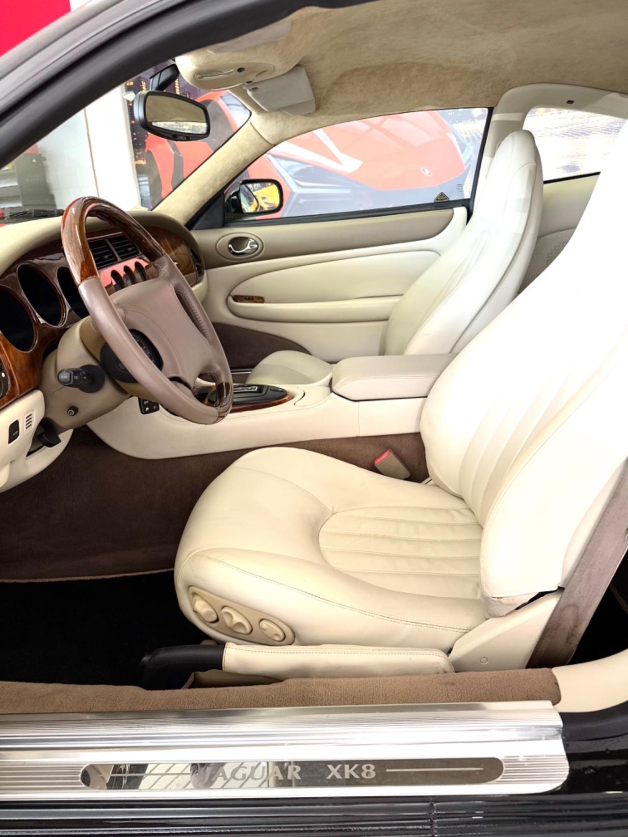 JAGUAR XK8 4.0 BENZ V8 284CV OK PERMUTE VEICOLO FINANZIABILE