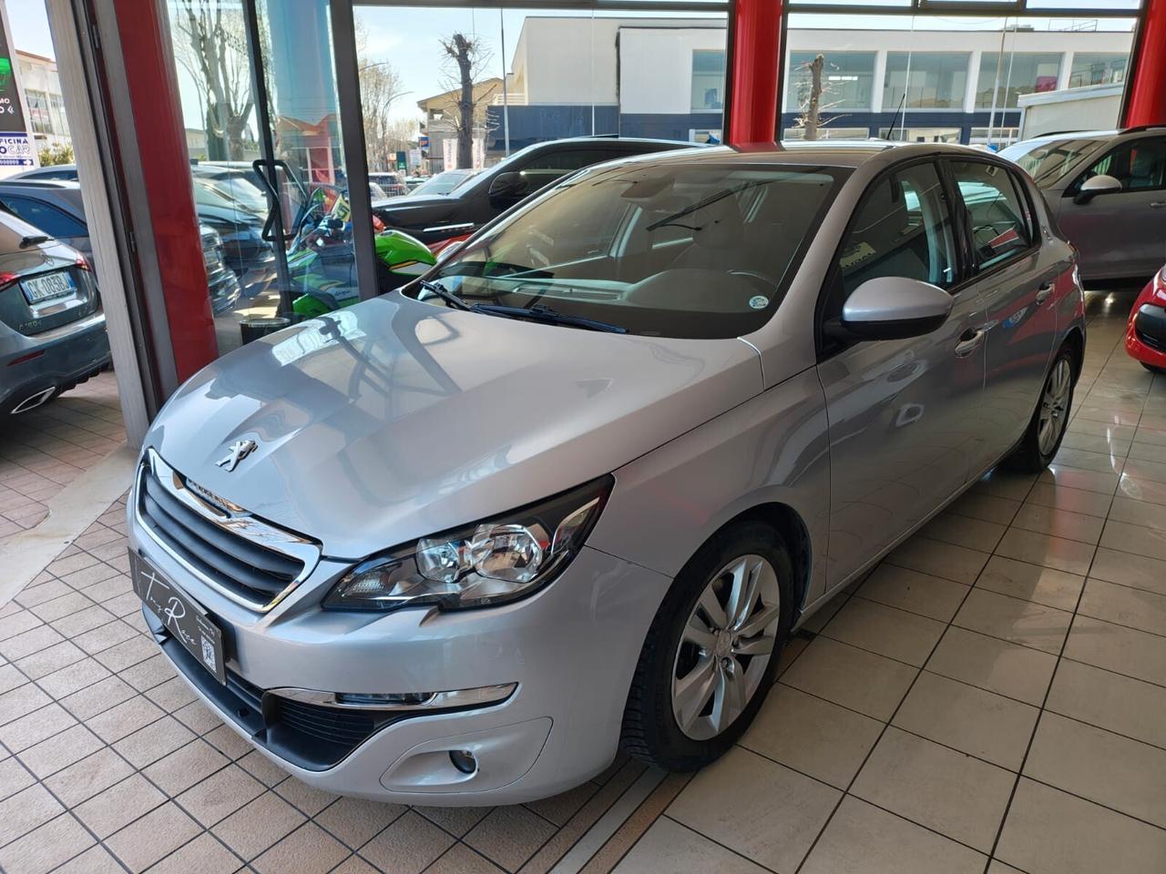 Peugeot 308 BlueHDi 120 S&S Business