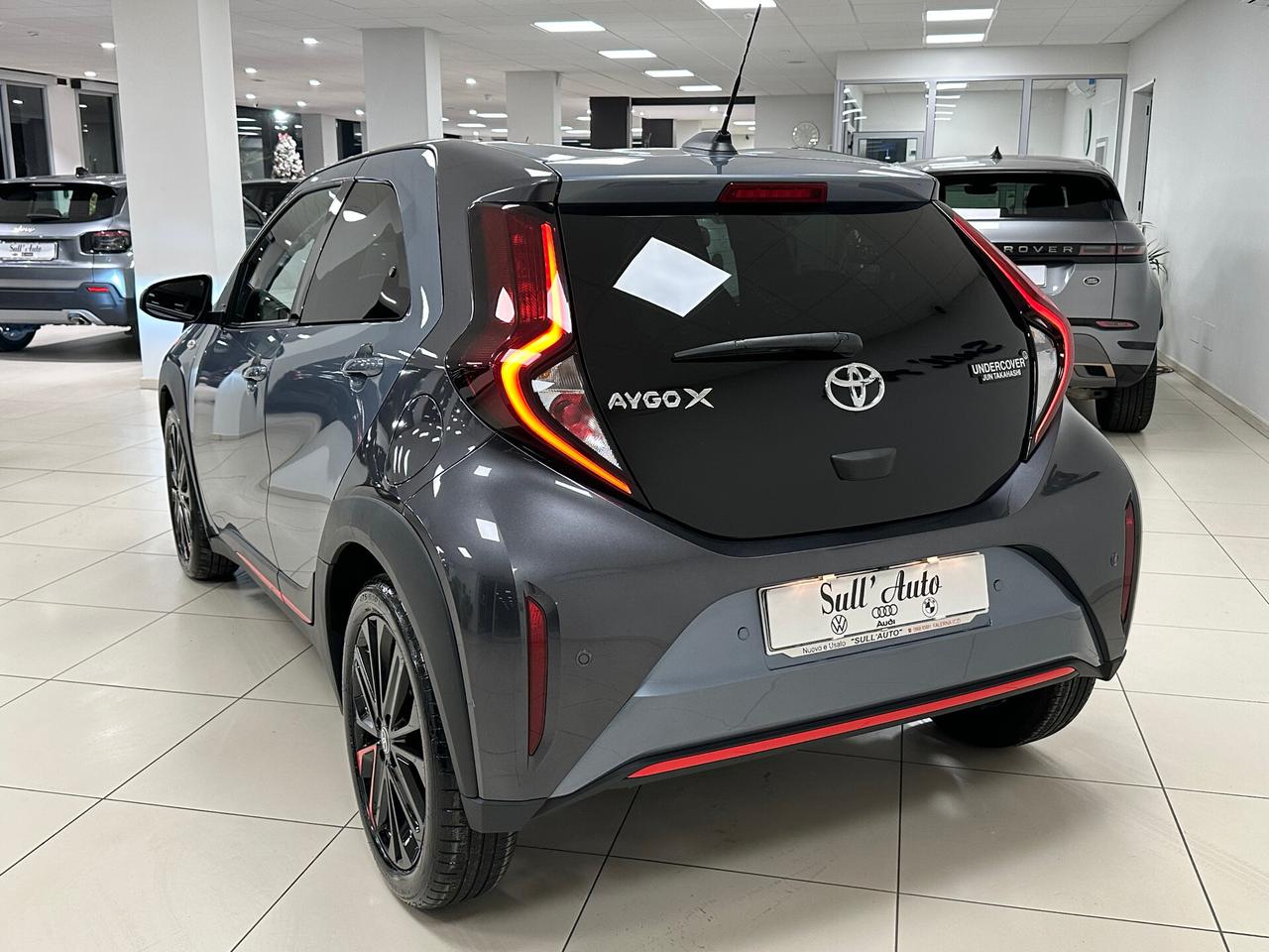 Toyota Aygo X 1.0 VVT-i 72 CV 5 porte UNDERCOVER - 2023