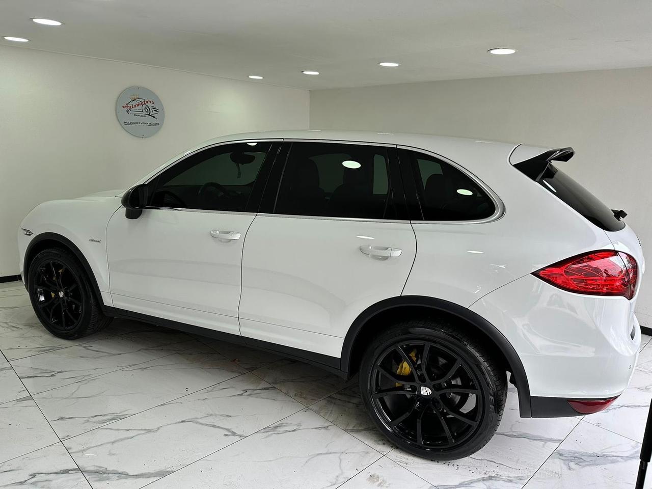Porsche Cayenne 3.0 Diesel-TIPTRONIC-GARANTITO-2012