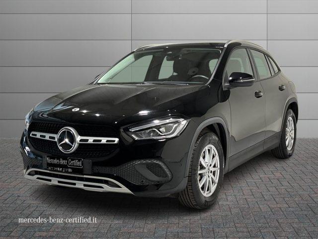 MERCEDES-BENZ GLA 180 d Automatic Business Extra