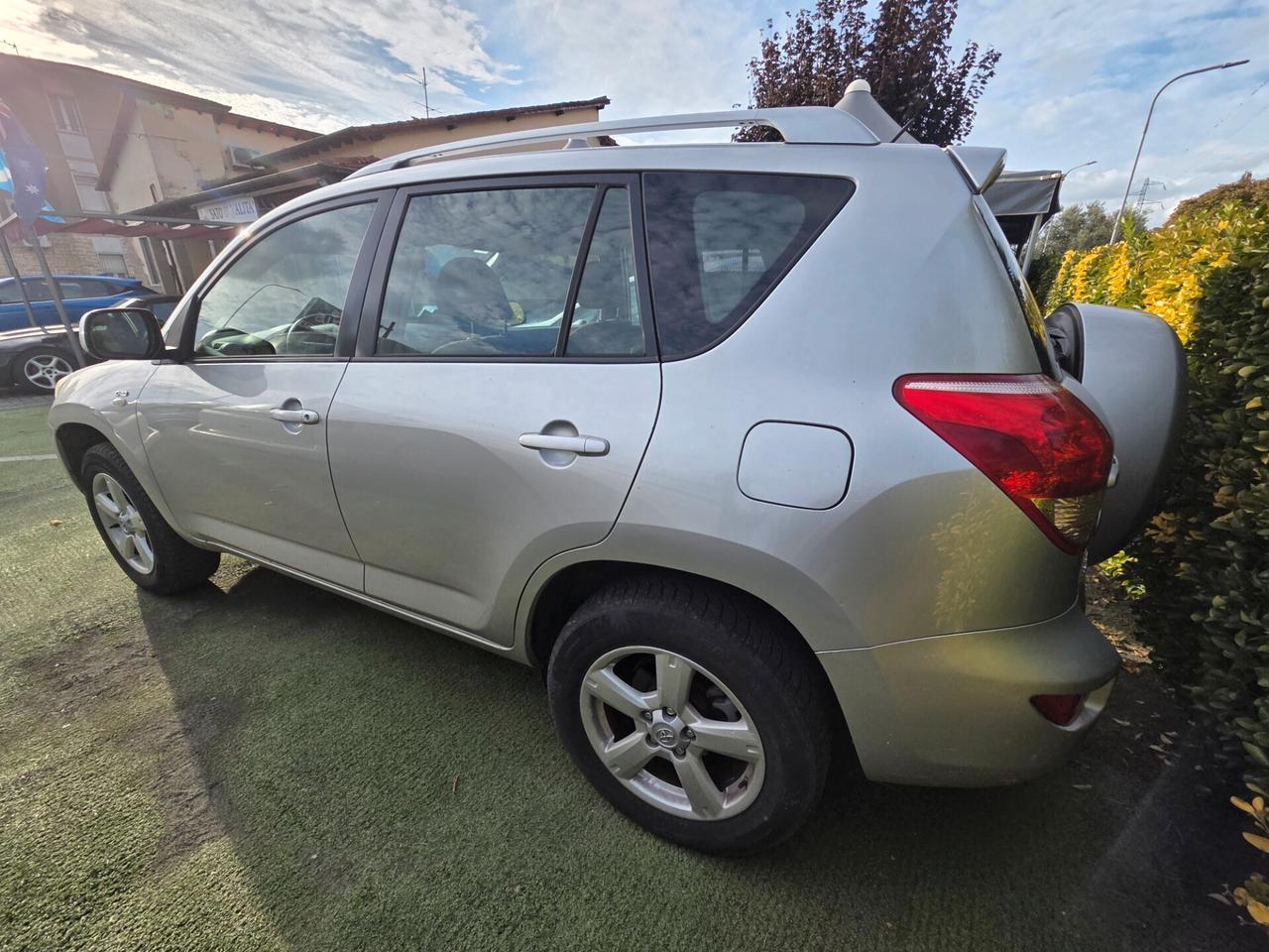 Toyota RAV 4 RAV4 2.2 D-4D 136 CV Sol