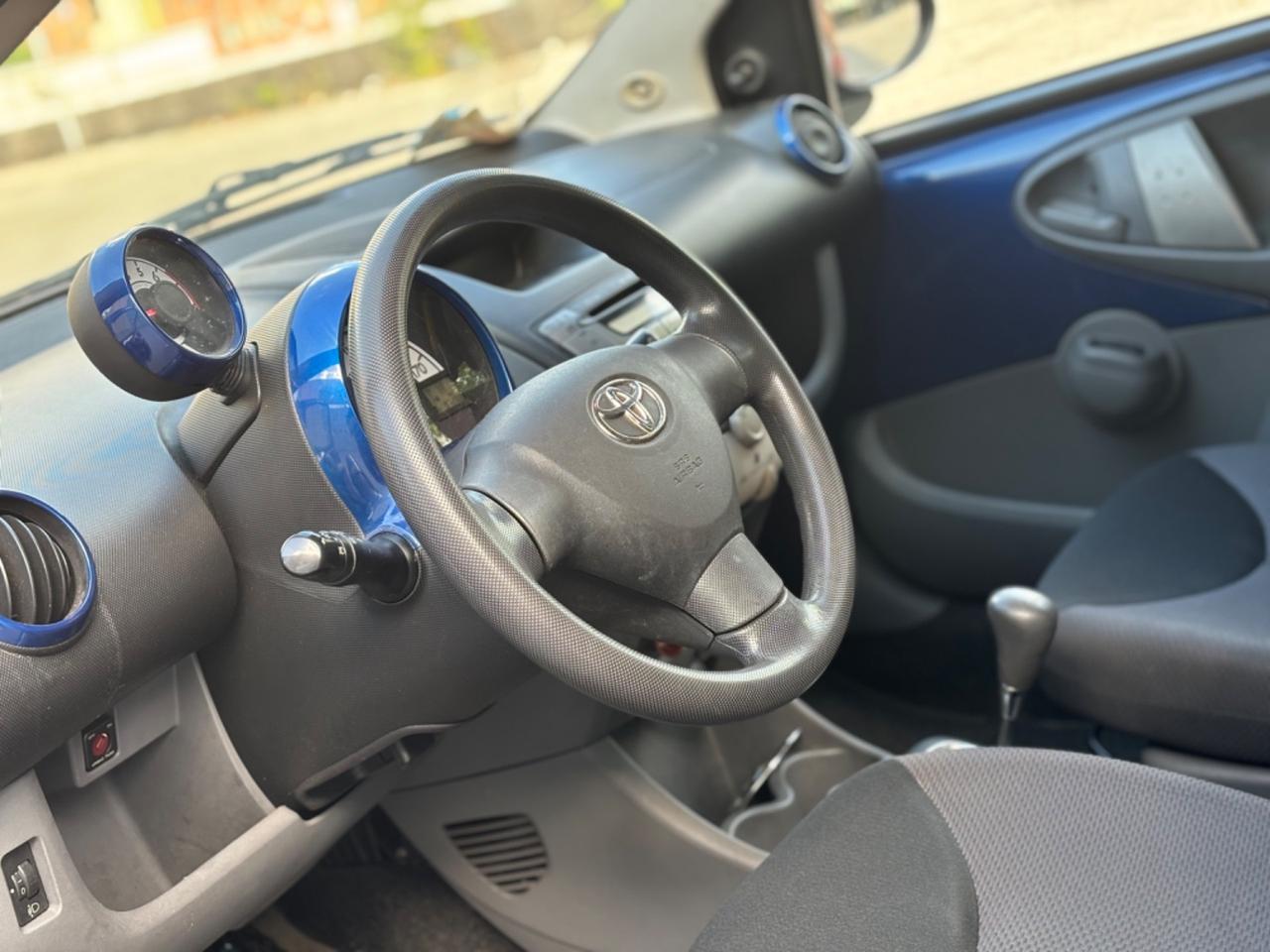 TOYOTA AYGO 1.0 BENZINA 5 PORTE AUTOMATICA