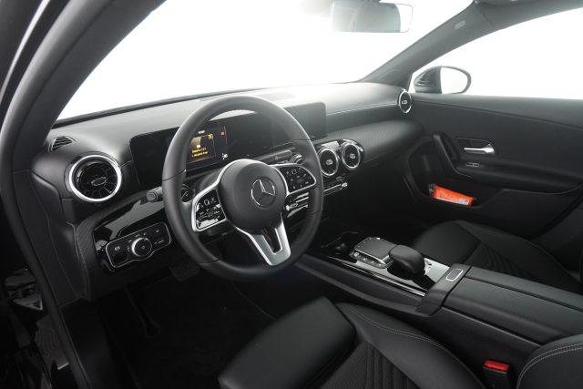 MERCEDES-BENZ A 180 A 180 d Automatic Business Extra