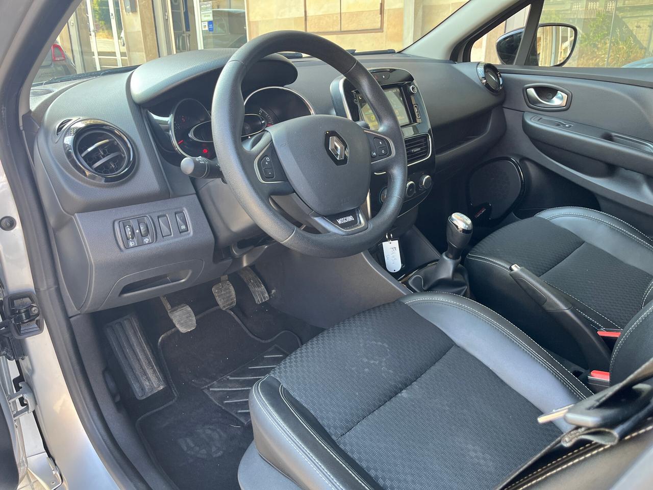 Renault Clio dCi 90 CV 5 porte Moschino Zen
