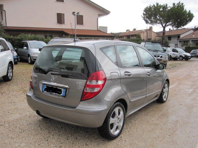 MERCEDES-BENZ A 180 CDI Elegance