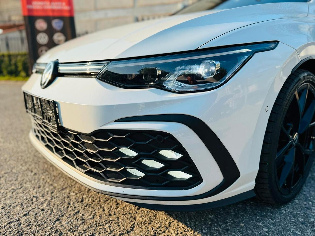 Volkswagen Golf GTI 2.0 TSI DSG