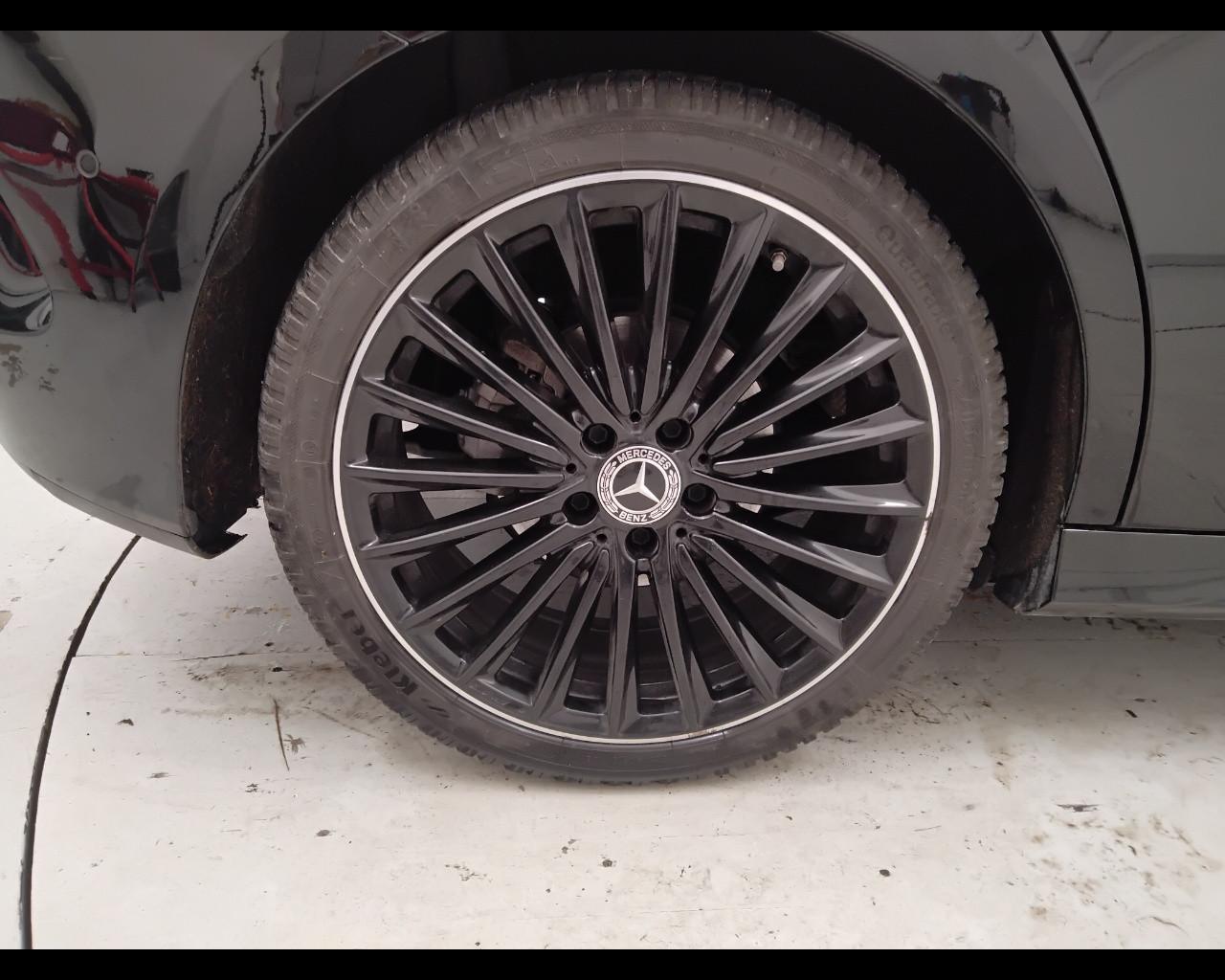 Mercedes-Benz Classe B - W247 2023 - B 180 d AMG Line Advanced Plus auto