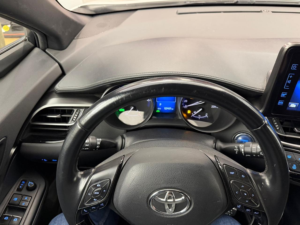 Toyota C-HR 1.8 Hybrid E-CVT Style