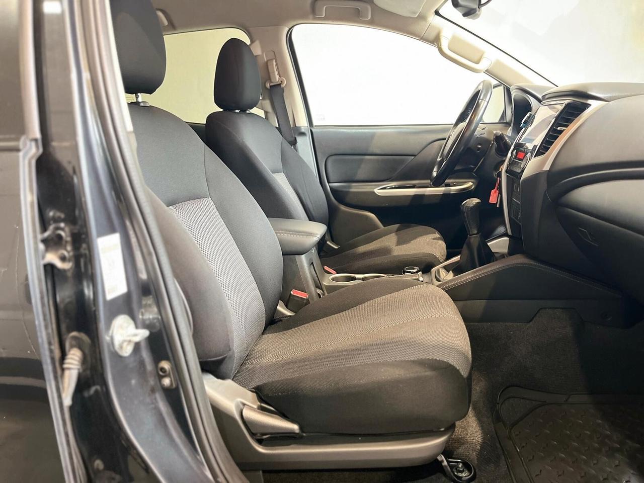 MITSUBISHI L200 2.3 D Double Cab 4x4 *2021* *UNICOPRO* *FULL*