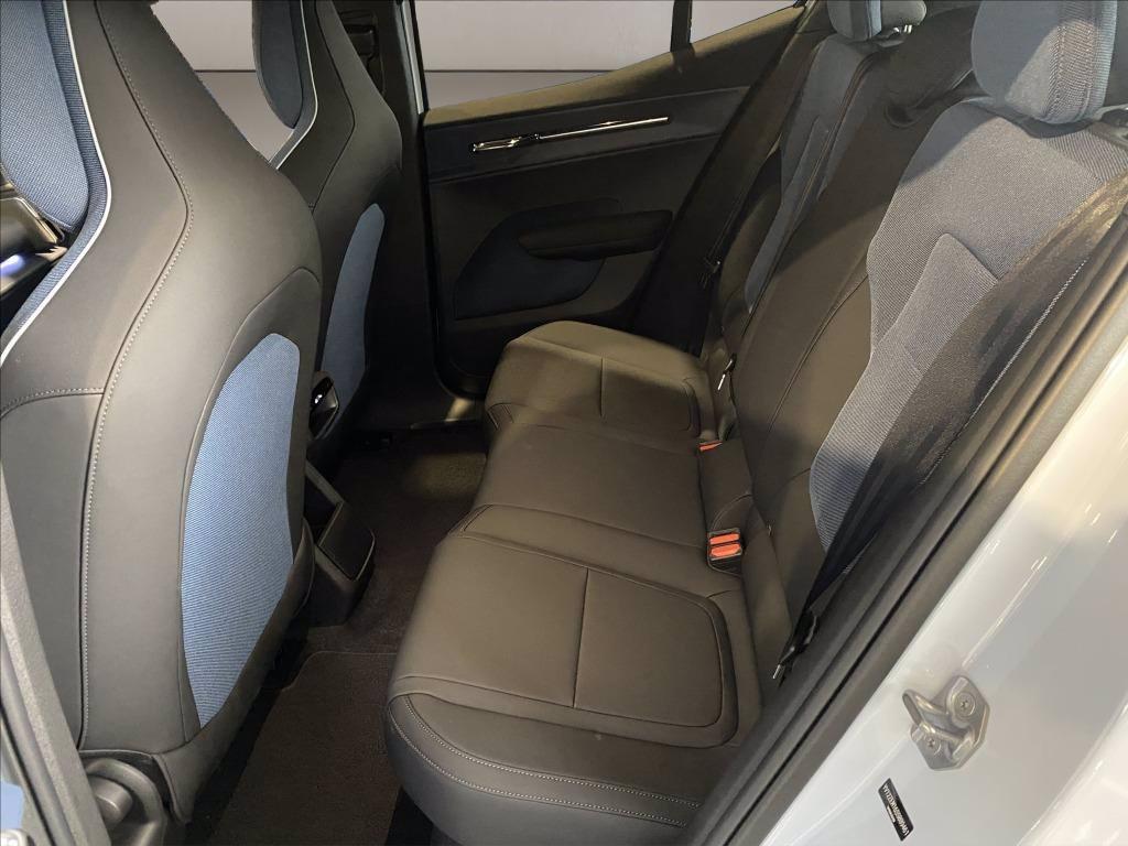 VOLVO EX30 Single Motor Plus rwd del 2024