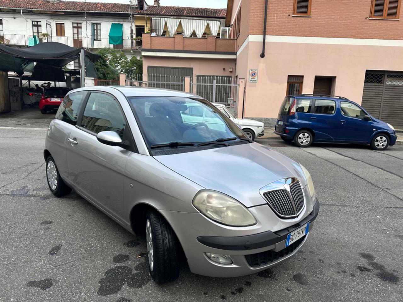 Lancia Ypsilon 1.2 Argento pochi km