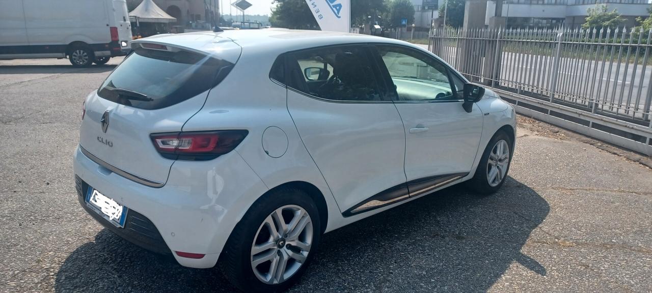 Renault Clio TCe 12V 90 CV 5 porte Duel