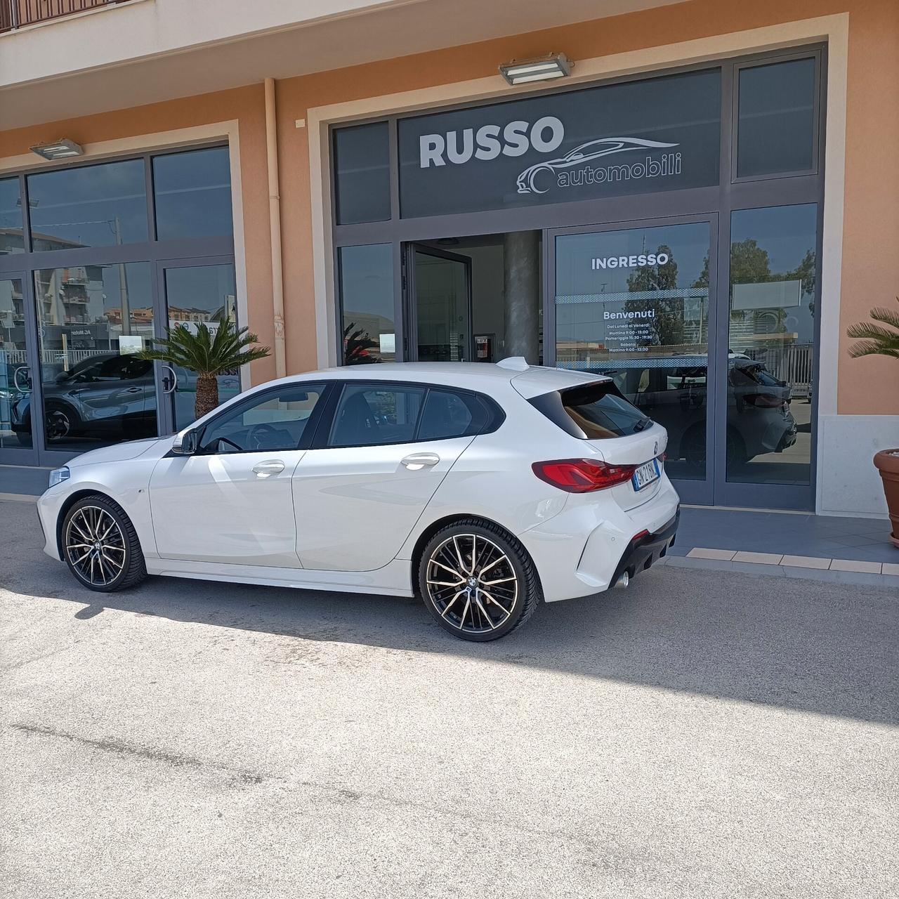 Bmw 118 118d 5p. Msport