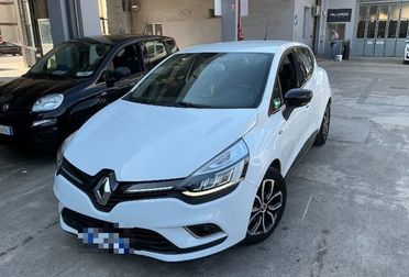 RENAULT Clio 1.5 dCi 8V 75 CV 5 porte Moschino Intens