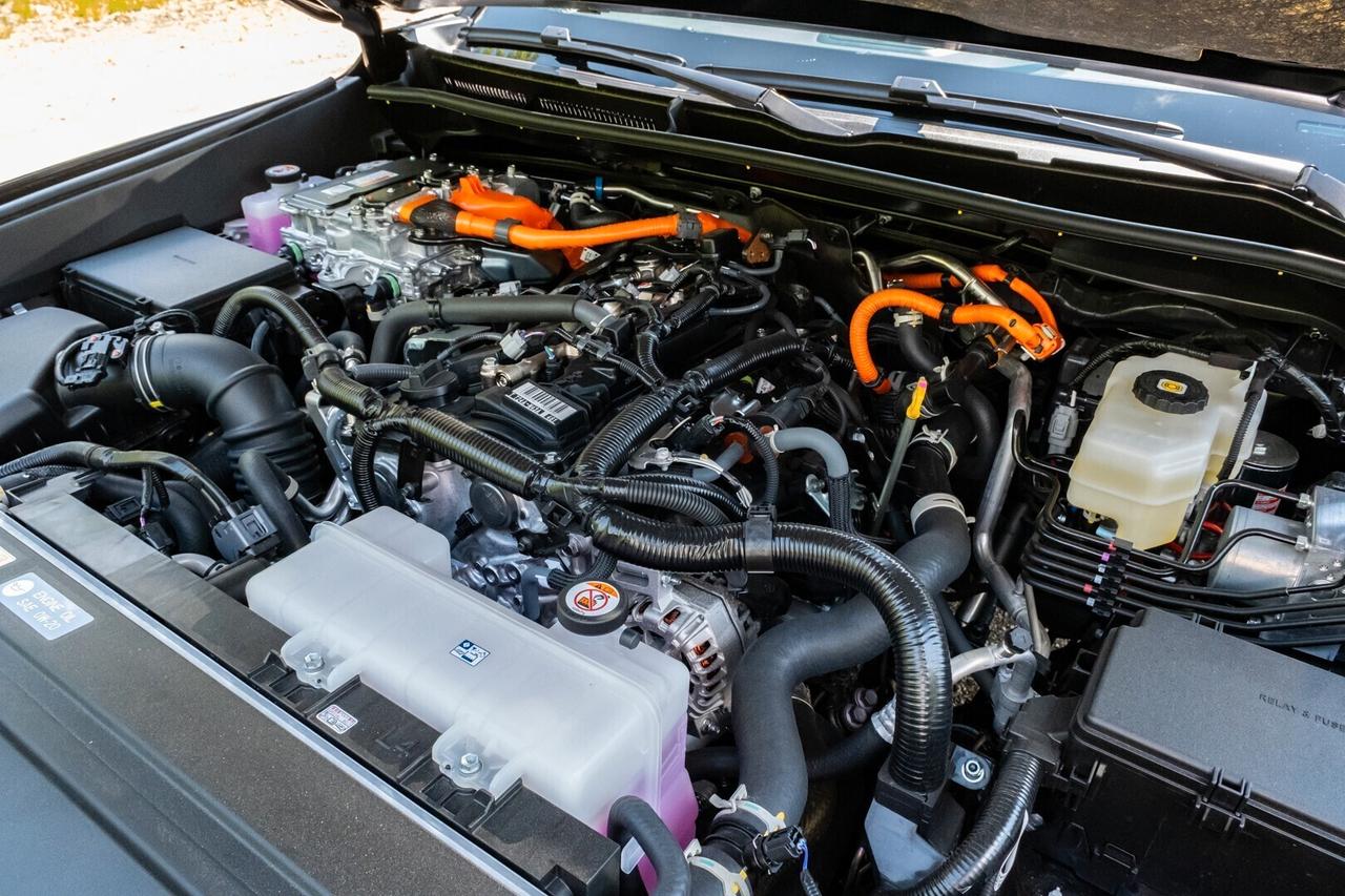 Toyota 4-Runner TRD Off-Road Hybrid