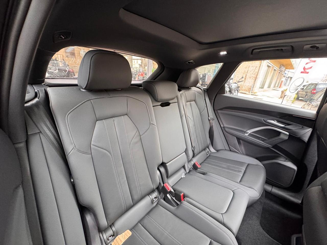 Audi Q5 2.0 TDI mhev S-LINE 204cv REGIME IVA ESPOSTA