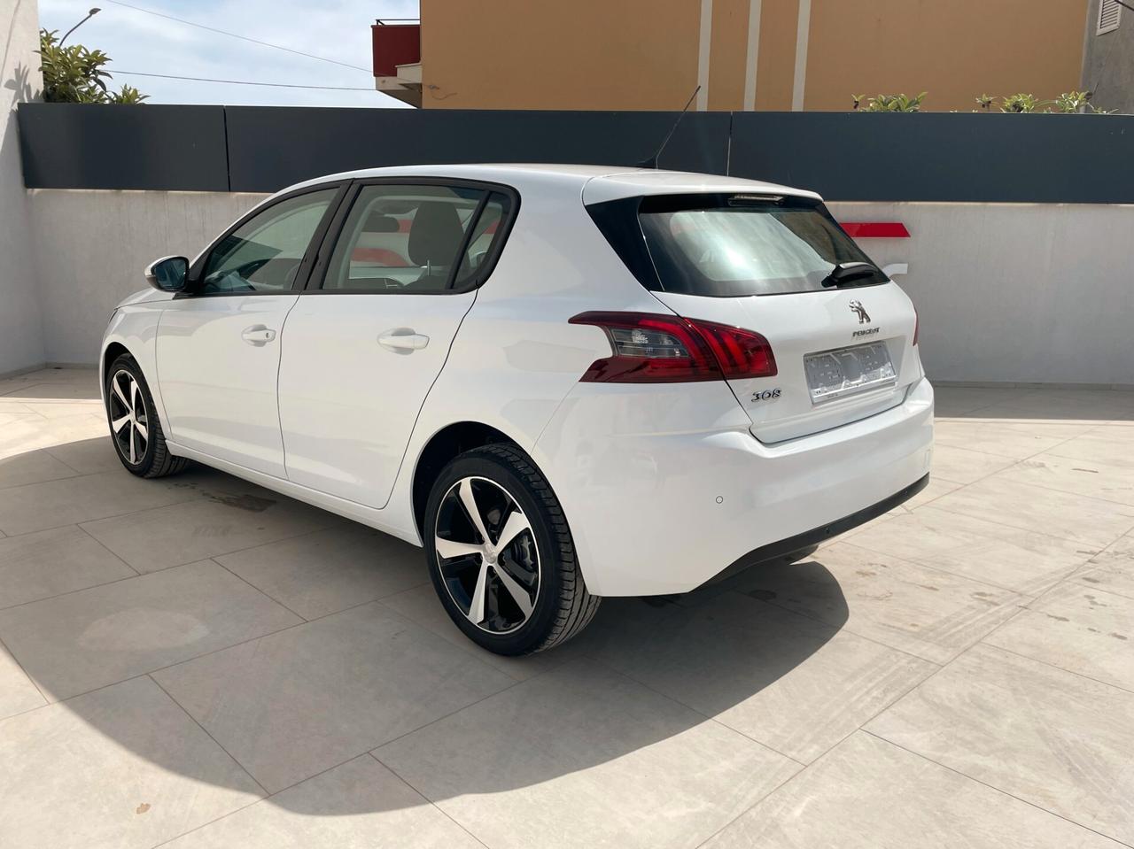 Peugeot 308 BlueHDi 130 S&S Allure