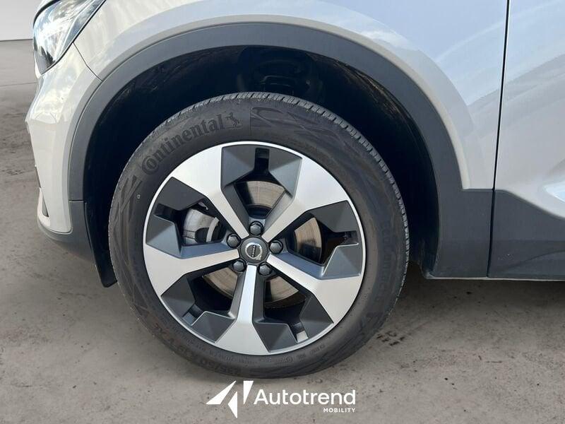 Volvo XC40 B3 163+14 CV Automatico LED Core