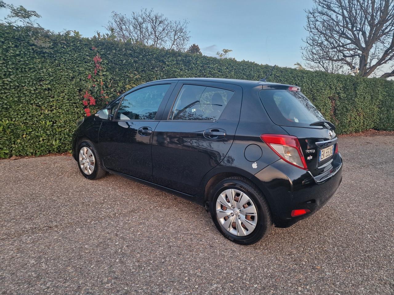 Toyota Yaris 1.0 5p