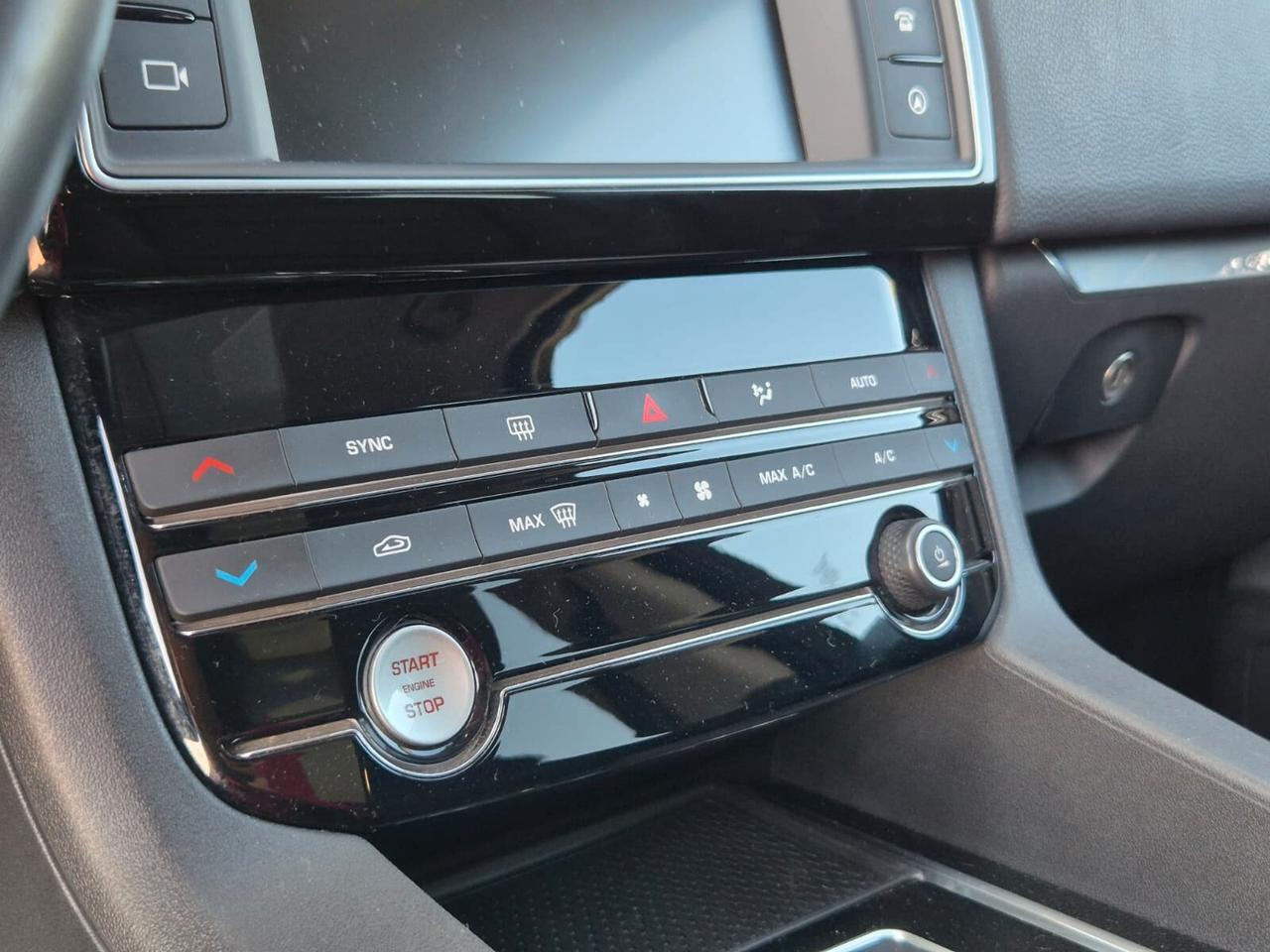 Jaguar F-Pace 2.0 D 180 CV AWD Auto Tetto Panoramico