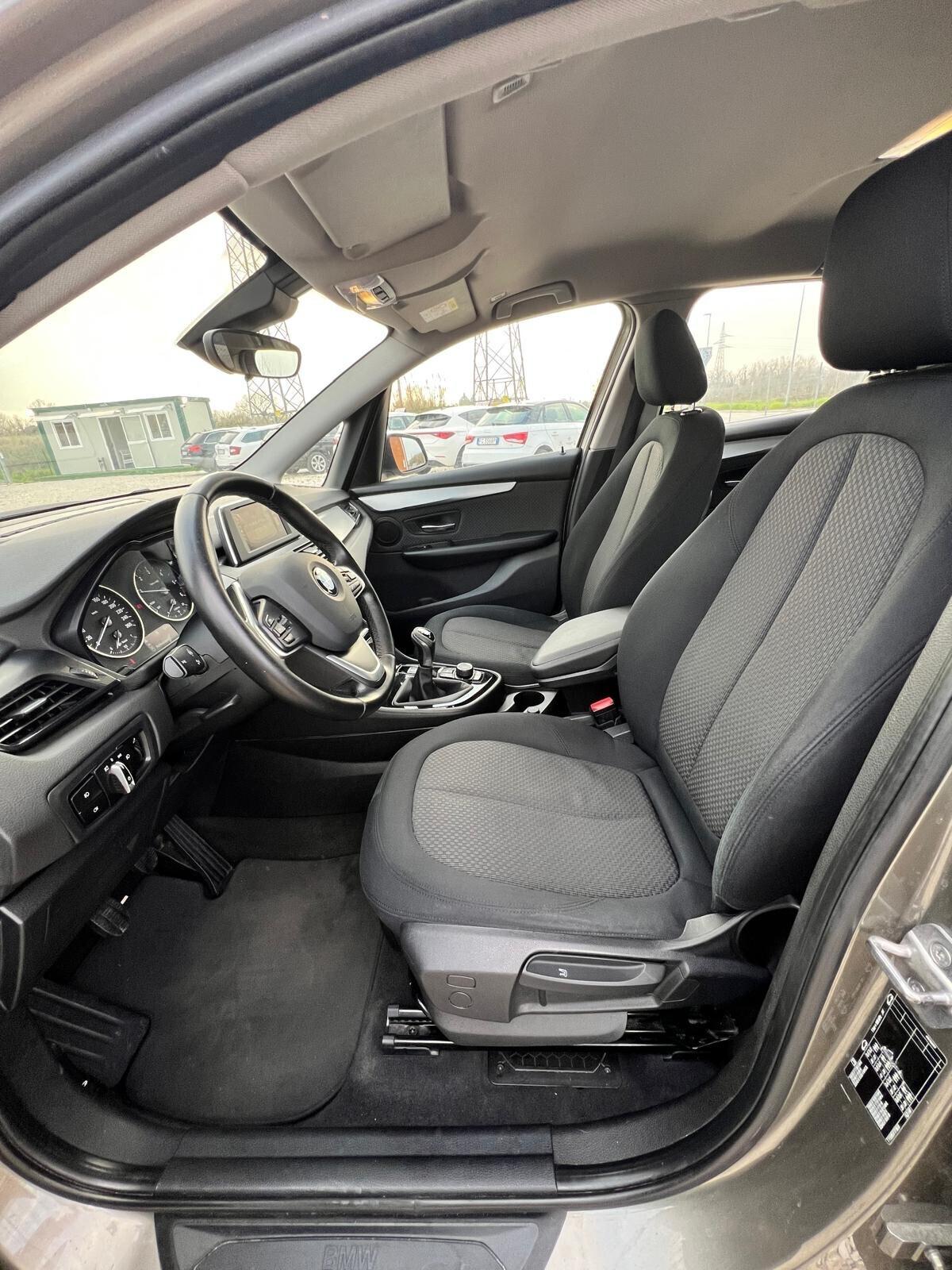 Bmw 2er Active Tourer 218d Luxury