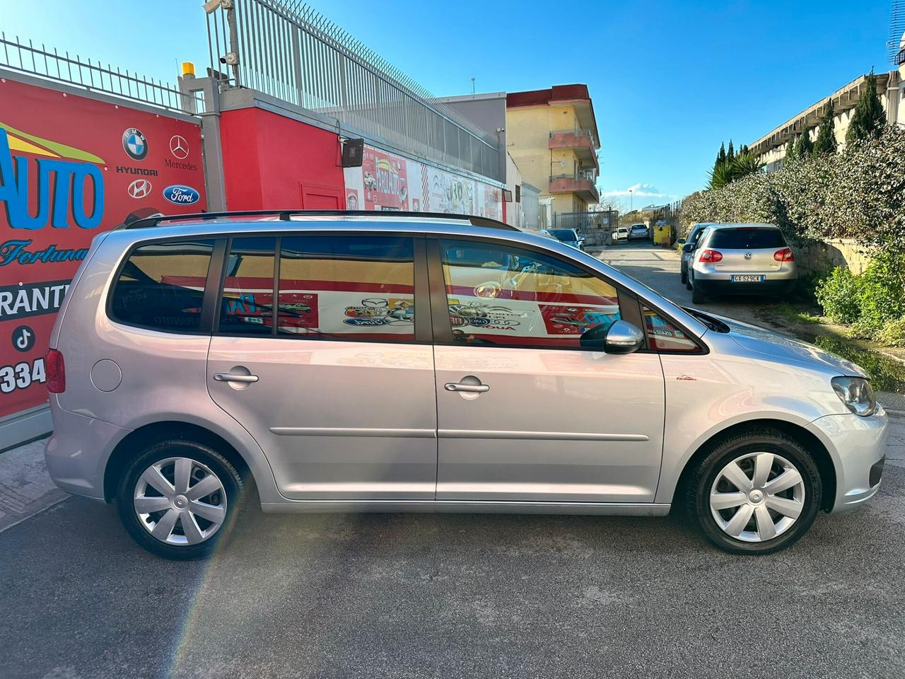 Volkswagen Touran 1.6 TDI 105cv - 2011