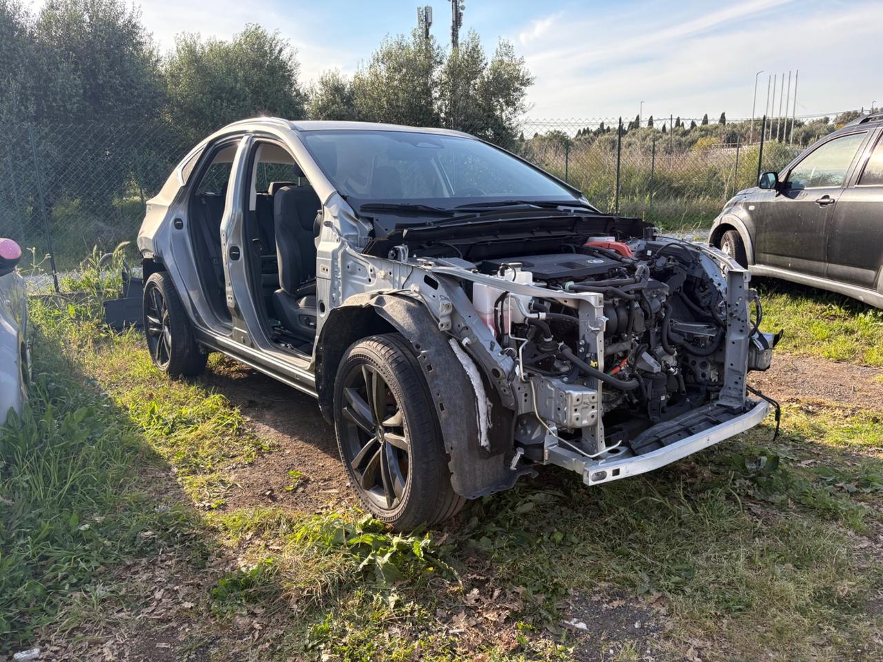 Lexus NX FURTO PARZIALE